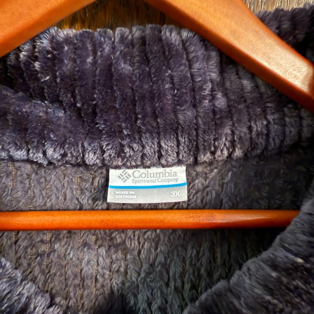 Columbia plus size 3X Gray Fleece Vest - Picture 2 of 3